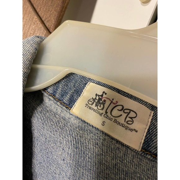 Super Cute Vintage TCB jean jacket with ruffles in Size Small - Picture 2 of 4